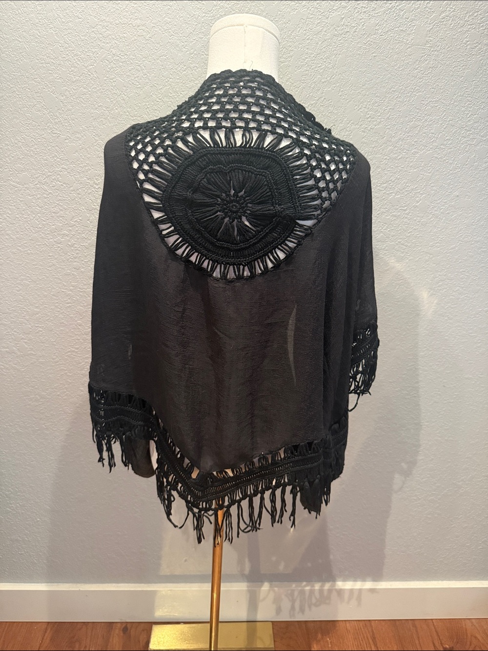 Boho Crochet Back Fringe Kimono - Black